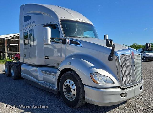 Image of Kenworth T680 equipment image 2