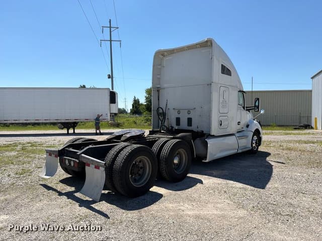 Image of Kenworth T680 equipment image 4