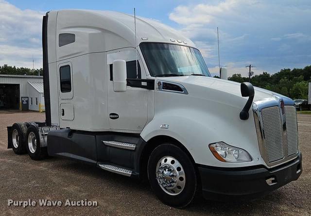 Image of Kenworth T680 equipment image 2