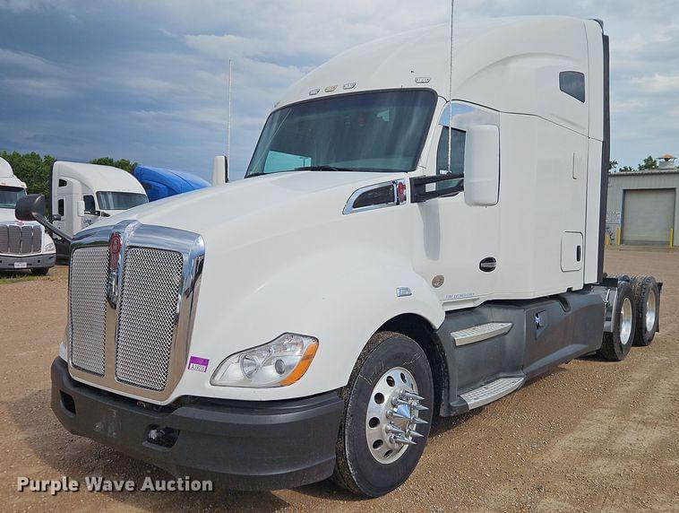 Image of Kenworth T680 Primary image