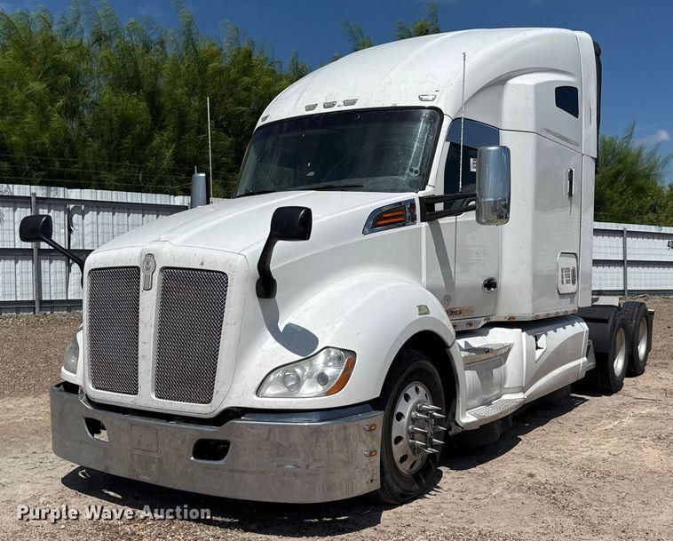 2017 Kenworth T680 Equipment Image0