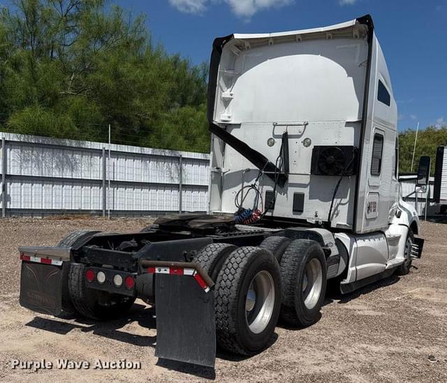 Image of Kenworth T680 equipment image 4