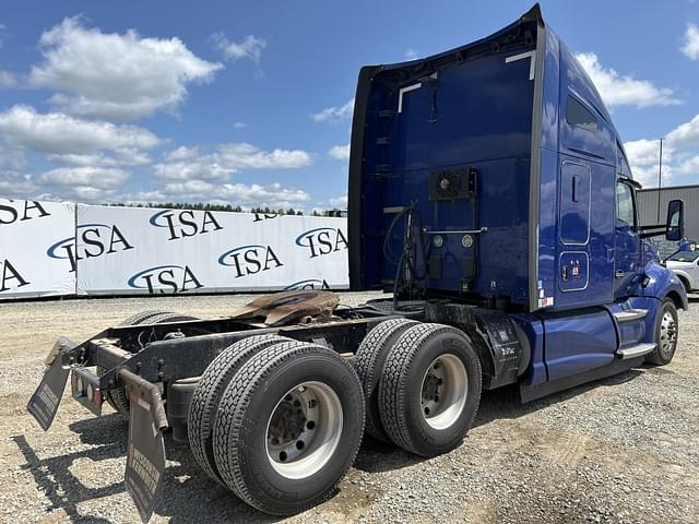 Image of Kenworth T680 equipment image 4