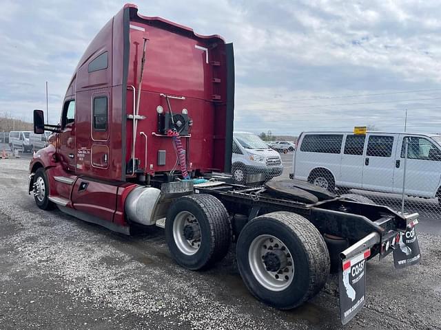 Image of Kenworth T680 equipment image 2