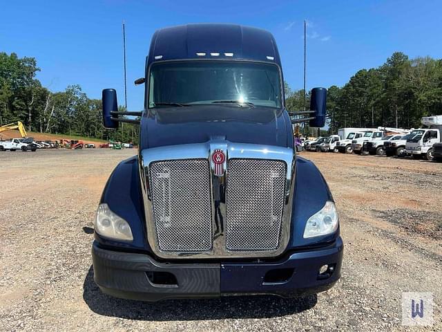 Image of Kenworth T680 equipment image 1