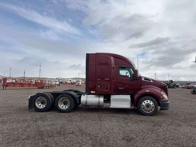 Image of Kenworth T680 equipment image 3