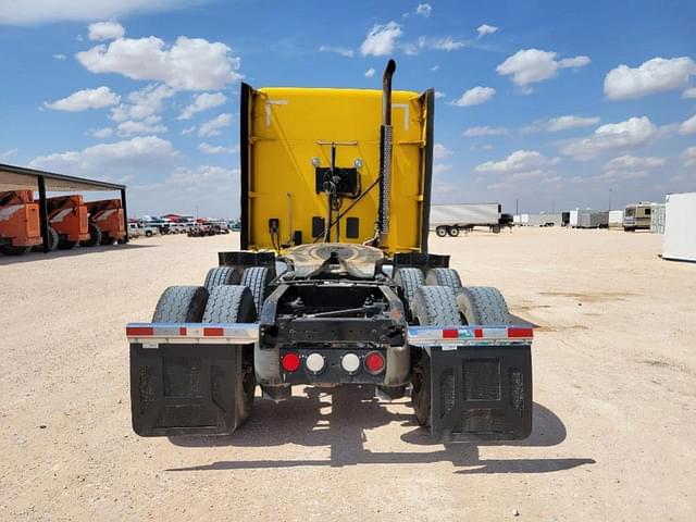 Image of Kenworth T680 equipment image 3