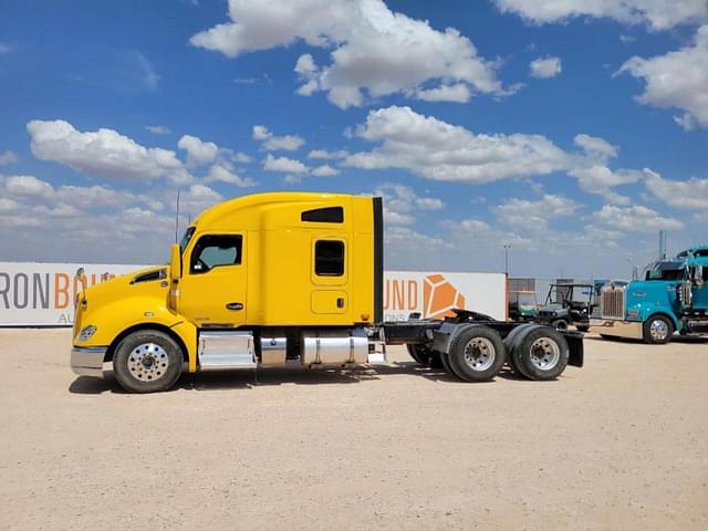 Image of Kenworth T680 equipment image 1