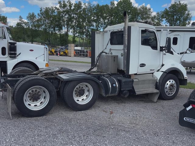 Image of Kenworth T800 equipment image 2