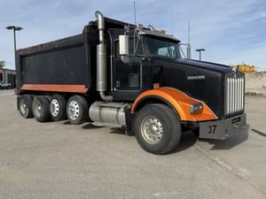 2017 Kenworth T800 Image