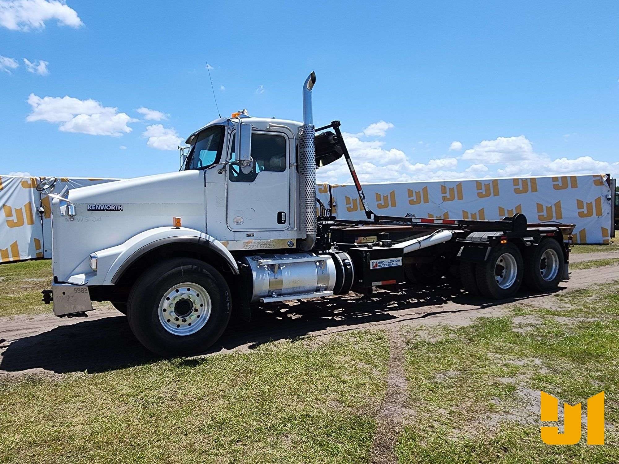 2017 Kenworth T800 Equipment Image0