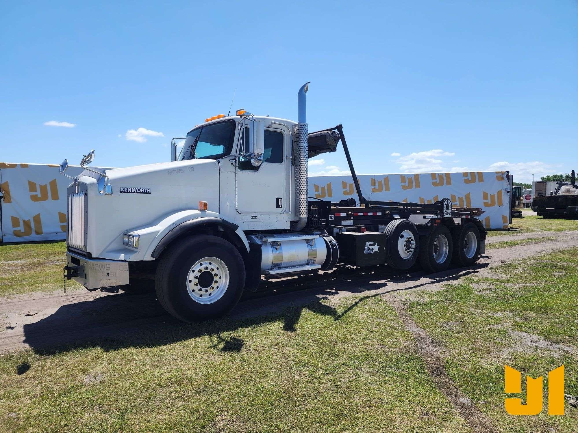 2017 Kenworth T800 Equipment Image0