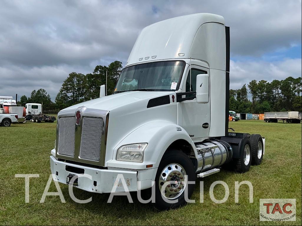 Image of Kenworth T880 Primary image