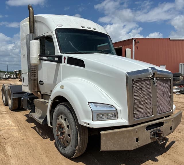 Image of Kenworth T880 equipment image 2