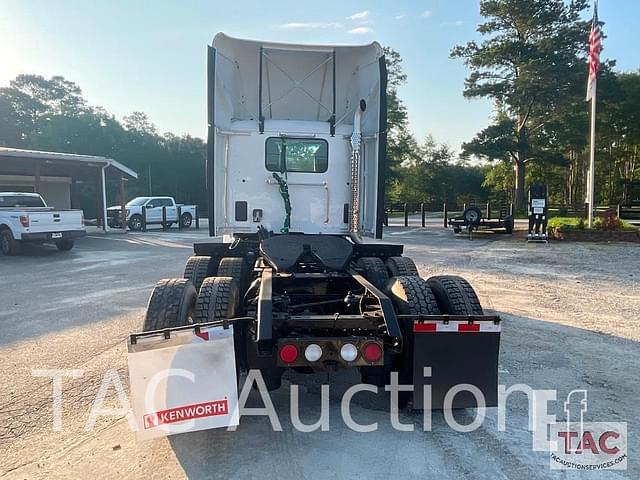 Image of Kenworth T880 equipment image 3