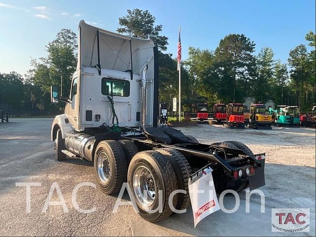 Image of Kenworth T880 equipment image 2