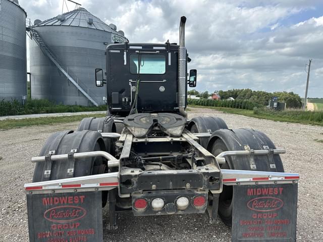 Image of Kenworth T880 equipment image 4