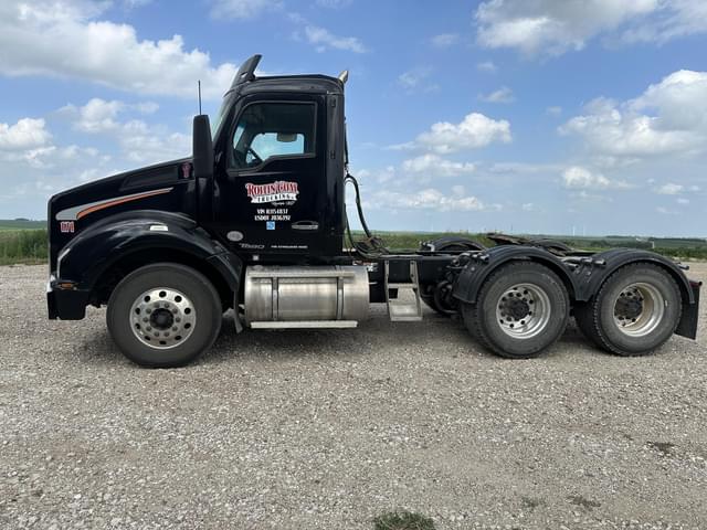 Image of Kenworth T880 equipment image 1