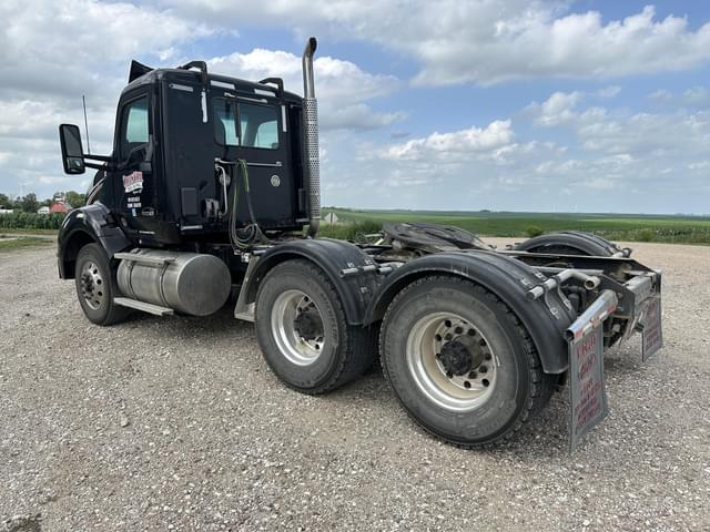 Image of Kenworth T880 equipment image 2