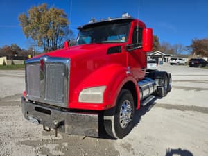 2017 Kenworth T880 Image
