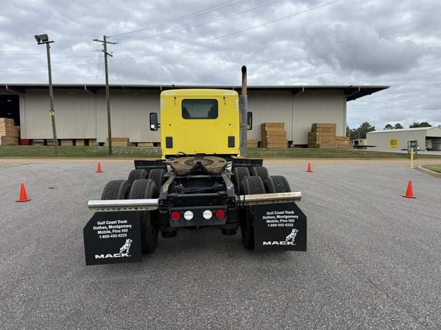 Image of Kenworth T880 equipment image 3