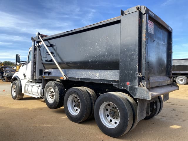 Image of Kenworth T880 equipment image 1