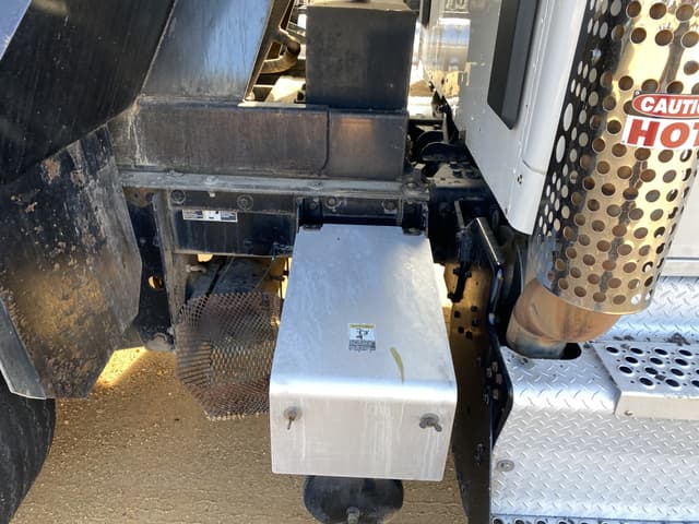 Image of Kenworth T880 equipment image 4