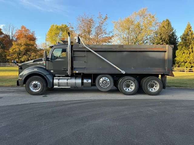 Image of Kenworth T880 equipment image 1