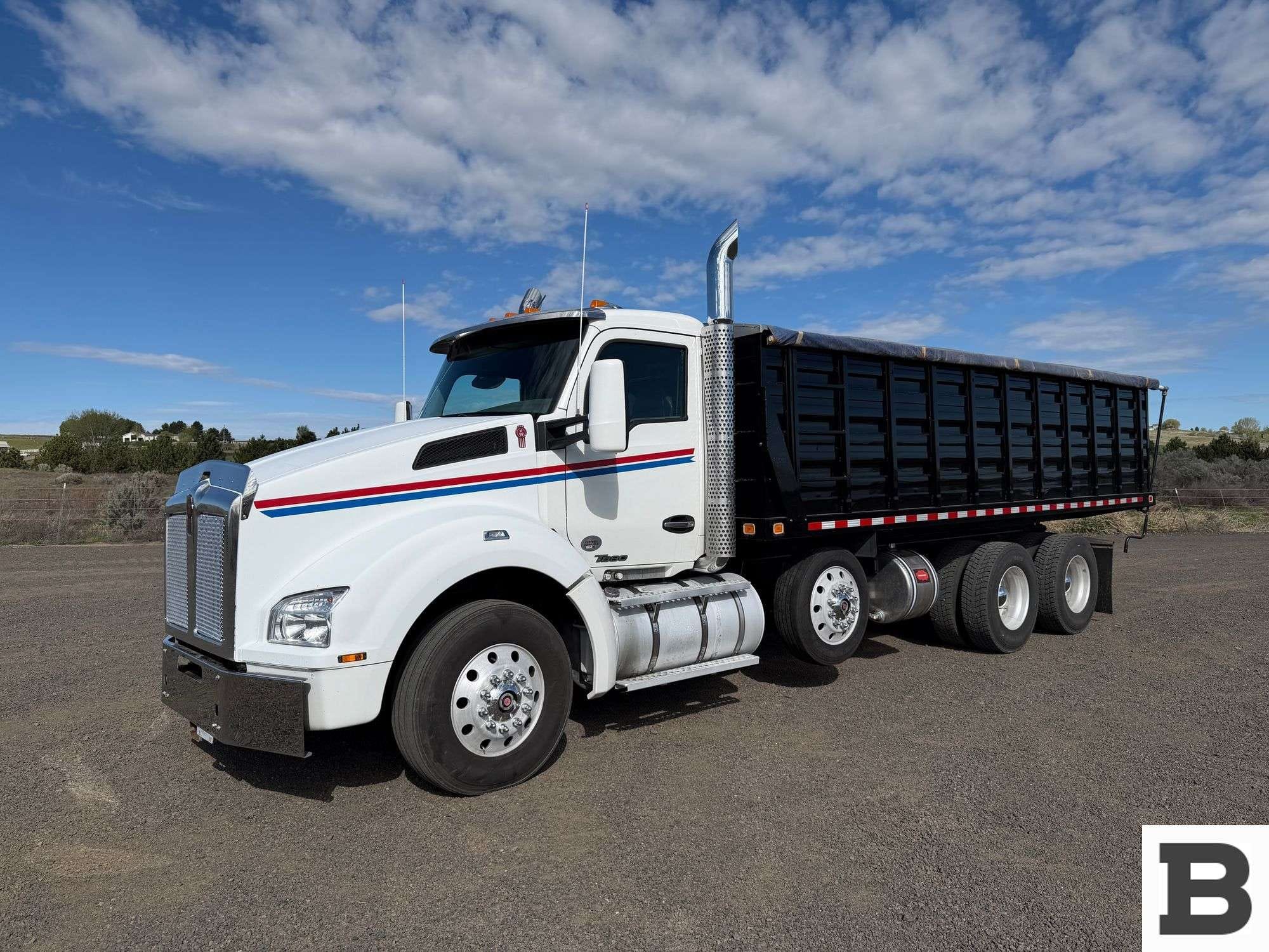 2017 Kenworth T880 Equipment Image0