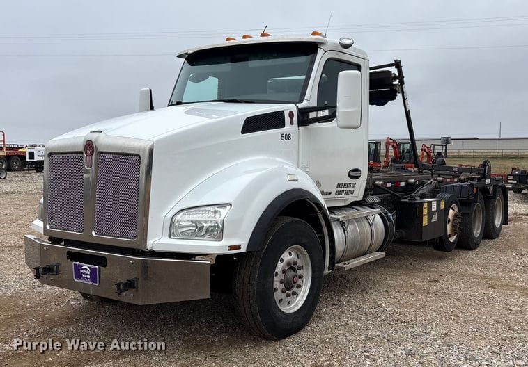 2017 Kenworth T880 Equipment Image0