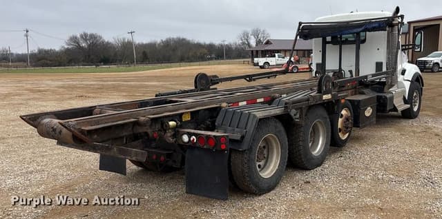 Image of Kenworth T880 equipment image 4