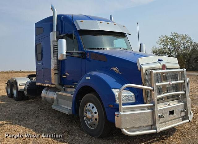 Image of Kenworth T880 equipment image 2