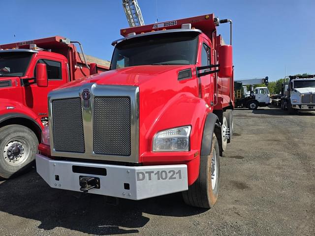 Image of Kenworth T880 equipment image 1