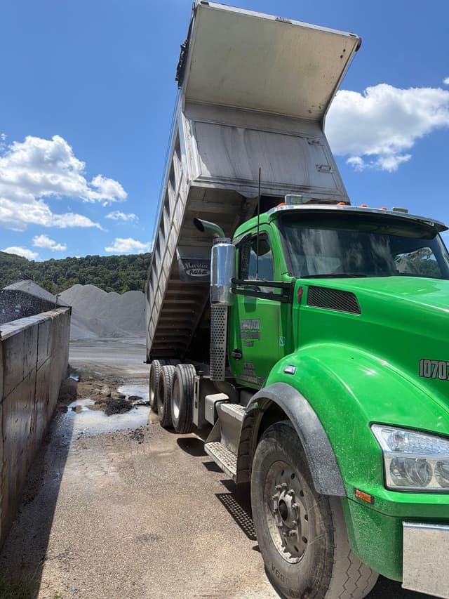 Image of Kenworth T880 equipment image 4