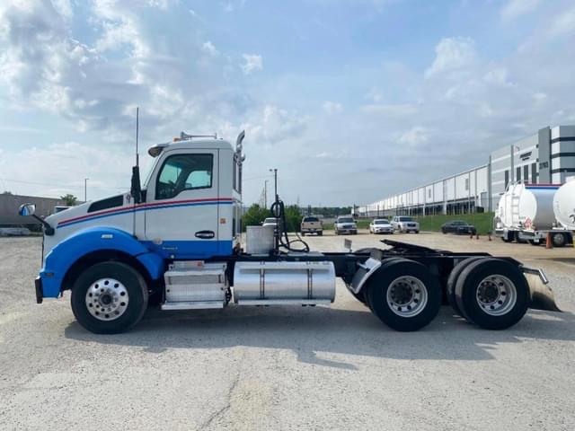 Image of Kenworth T880 equipment image 3