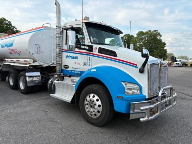 Image of Kenworth T880 equipment image 4