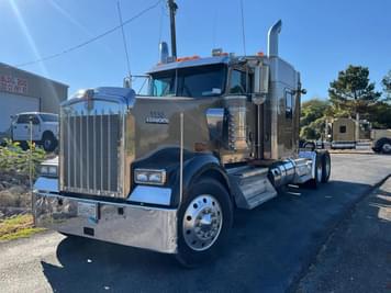 Main image Kenworth W900
