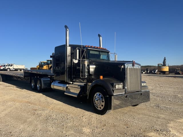 Image of Kenworth W900 equipment image 3
