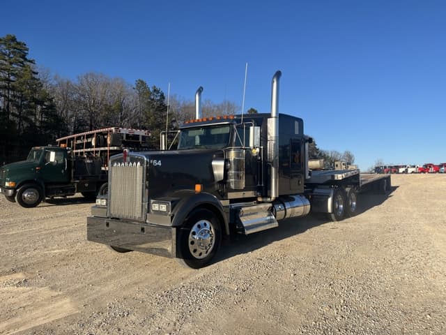 Image of Kenworth W900 equipment image 1