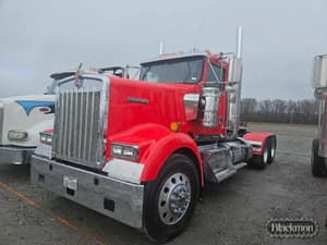 2017 Kenworth W900 Image