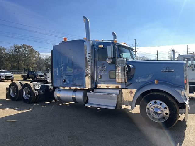 Image of Kenworth W900L equipment image 3