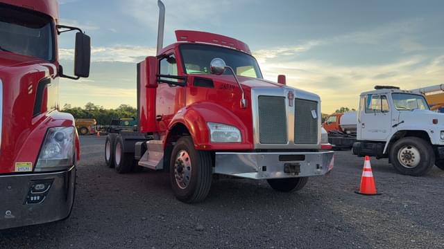 Image of Kenworth T880 equipment image 2