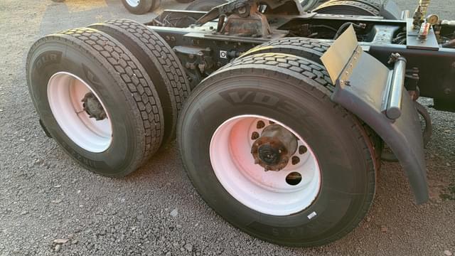 Image of Kenworth T880 equipment image 4