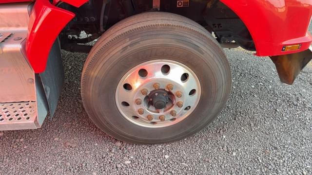 Image of Kenworth T880 equipment image 3