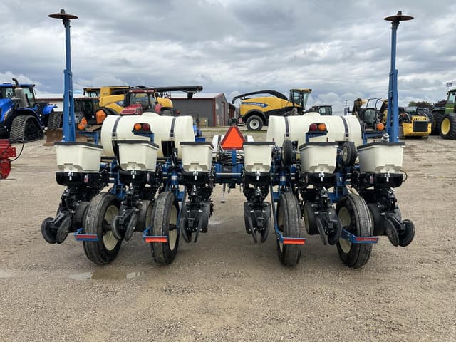 Image of Kinze 3000 equipment image 3