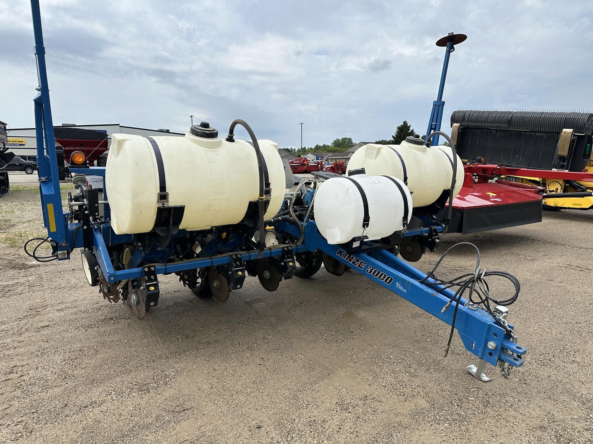 2017 Kinze 3000 Equipment Image0
