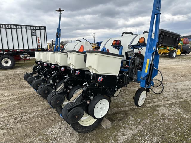 Image of Kinze 3000 equipment image 2