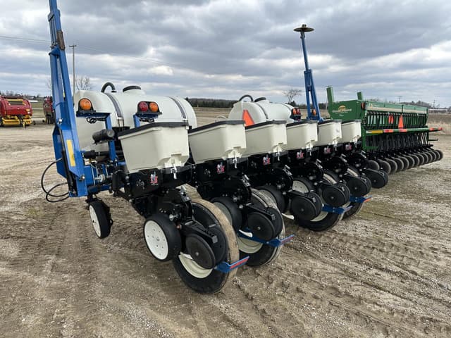 Image of Kinze 3000 equipment image 4