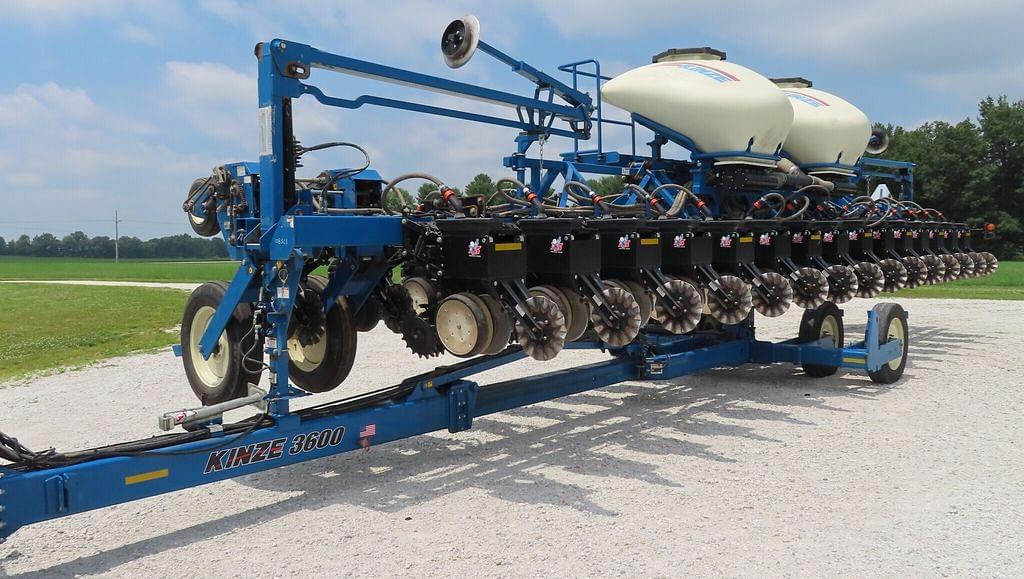 Image of Kinze 3600 Primary image
