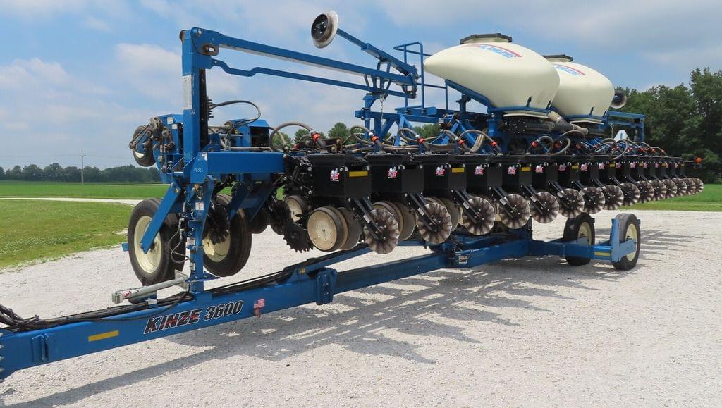 Image of Kinze 3600 Primary image